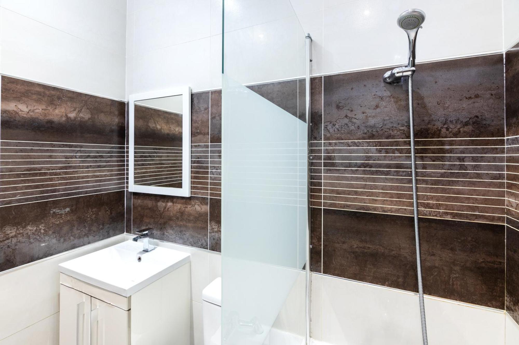 Spacious Apartment Close To City Centre With Free Secure Parking Leeds  Dış mekan fotoğraf